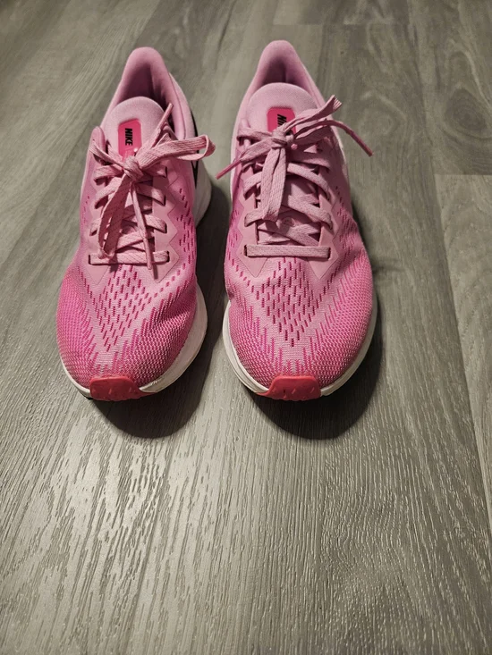 Nike Zoom Women’s Pink/Black  Running Sneakers