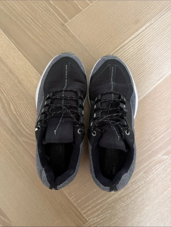 Nike Black and Gray Water Repellant Running Shoes