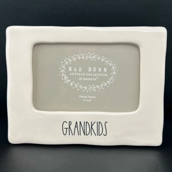 Rae Dunn - ‘Grandkids’ picture frame. 4” x 6”. NWT.