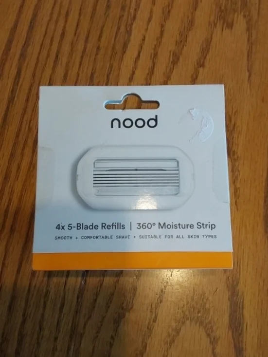 Nood White 4x 5-Blade Razor Refills with 360° Moisture Strip