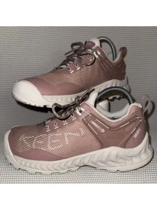 KEEN Women's Nxis Evo Taupe/Raw Umber Waterproof Hiking Outdoor Shoes Size 7.5
