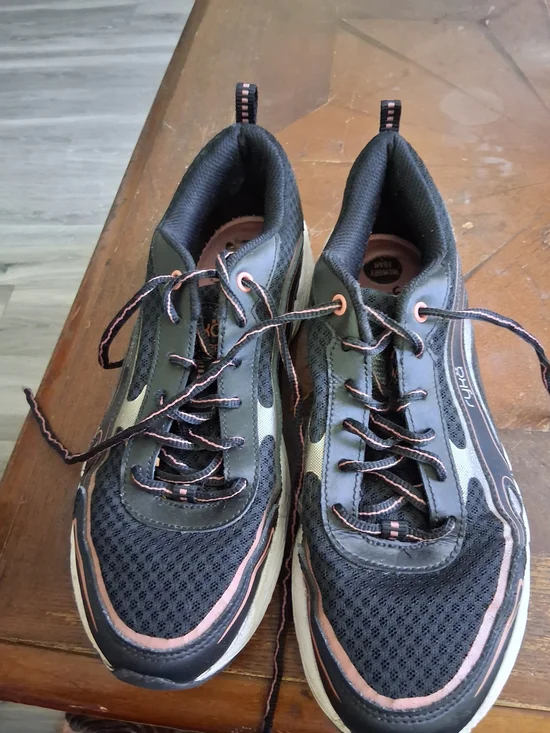 Ryka Women's Black Athletic Sneakers with Pink Trim