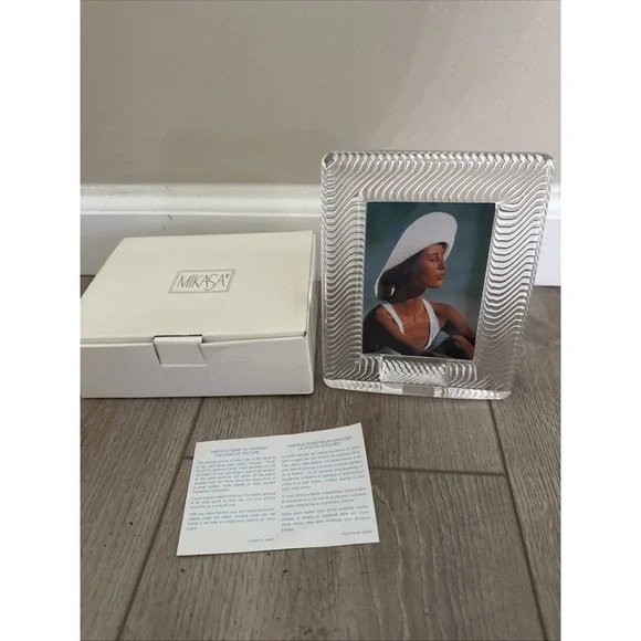 NEW Mikasa Crystal Wave PatternNew With‎ Tag & Box Picture Frame 4 X 3