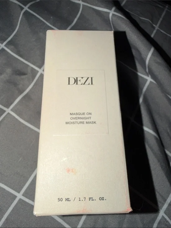 NEW DEZI Overnight Moisture Mask in Cream and Pink Accents (1.7 fl oz)