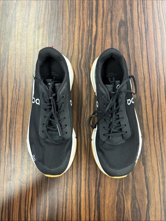 ON - Womens Cloudnova Form 2 Shoes, size 6.5 US womens, color black.