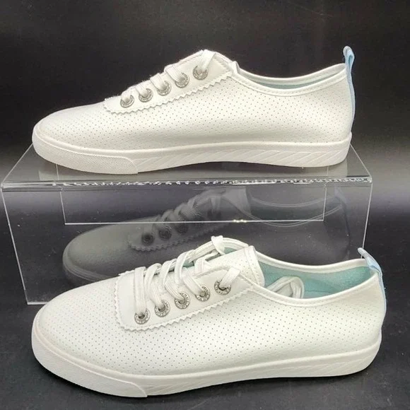 Tommy Bahama Perforated Sneakers Womens White‎ 9.5 Coastal Casual Comfort Shoes