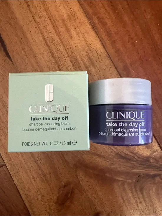 Clinique Take The Day Off Charcoal Cleansing Balm
