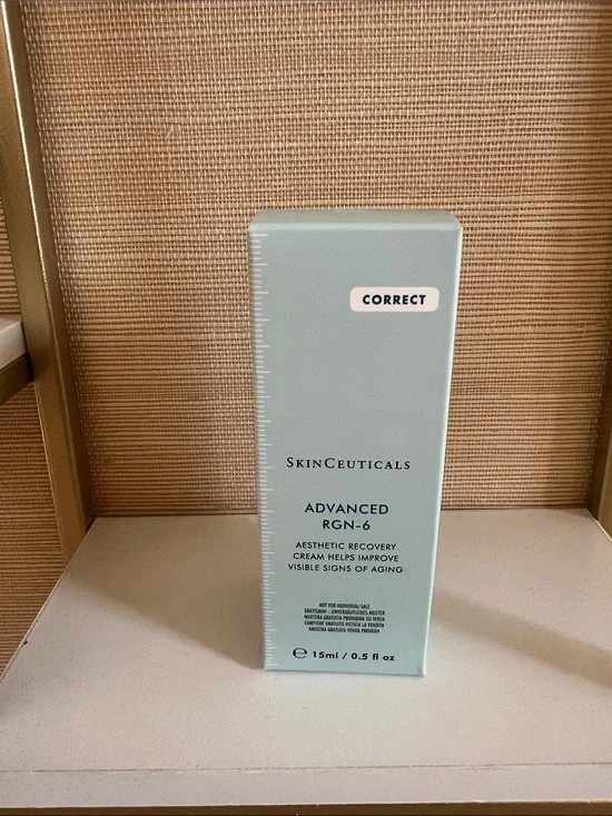 SkinCeuticals Advanced RGN-6 Moisturizer - Mint Green