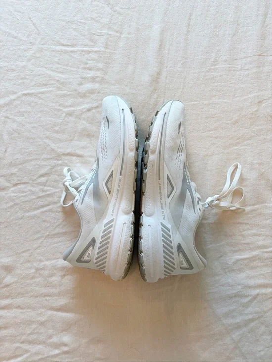 Brooks | Adrenaline GTS White