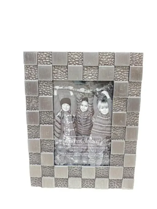 Checkered Photo Frame  6.4cm x 7.6cm, Modern Silver Shade Metal, New Gift!