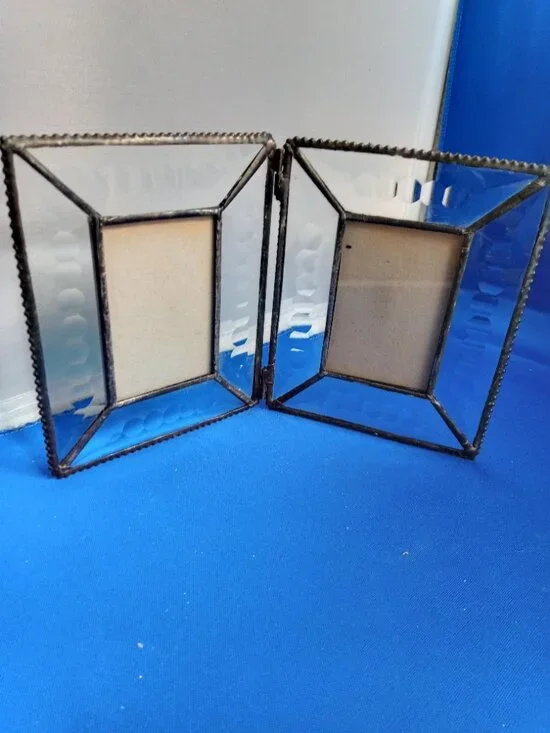 Vintage cut clear glass metal edged folding 2 part picture frame 2''x3'' picture
