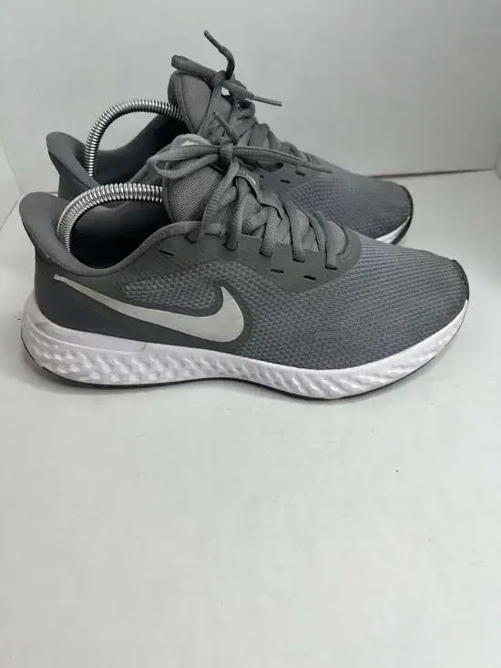 Nike Revolution 5 Running Shoes Cool Grey BQ6714-002 Women's Size 9