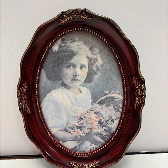 Vintage oval red picture frame