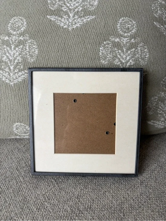 2 4x4 Hearth & Hand Black Frame with Cream Mat