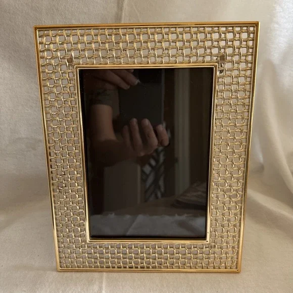 Decorative Picture Frame Gold Tone Basket Weave 3D Effect Table Top For 5x7 Size