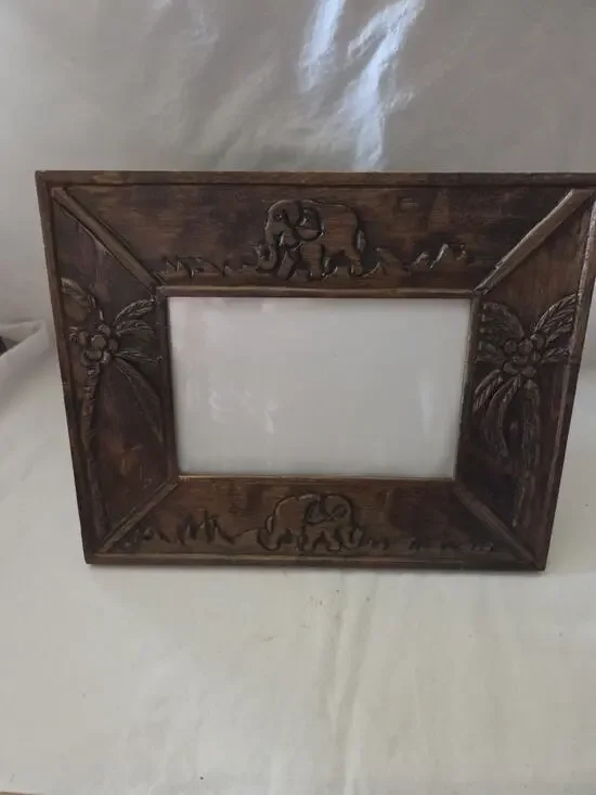 Wood Carved Picture Frame Hold 4 X 6 Photo Elephants An Palm Trees