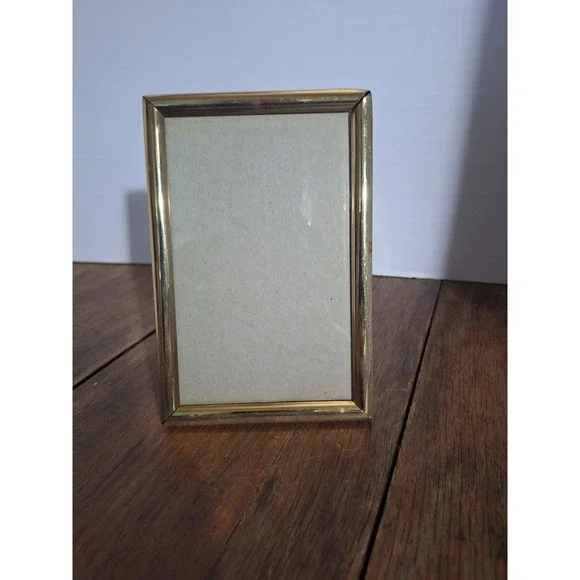 Vintage Brass Metal Picture Frame 4x6‎ Tabletop Wall Mount Made in Korea