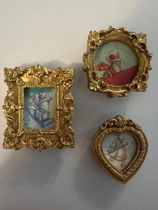 Gold Miniature Framed Winter Mouse magnets