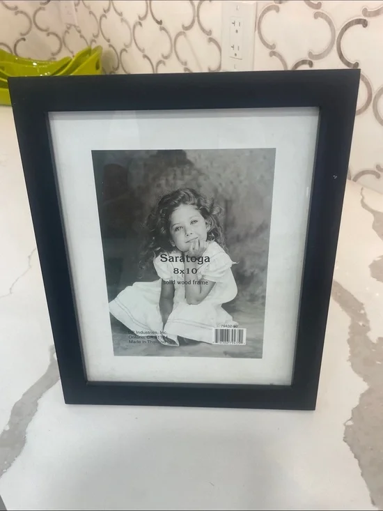 Saratoga 8x10 Solid Wood Picture Frame - Black