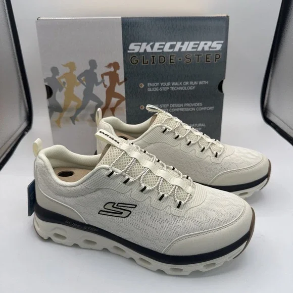 Skechers Women's 8 Sneakers White Slip On Glide Step Comfort No Box Lid