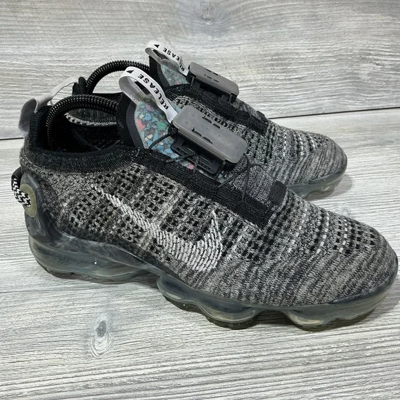 Nike Air Vapormax Oreo Fly Knit 2020 Shoes Womens Size 8.5 Sneakers Gray Running
