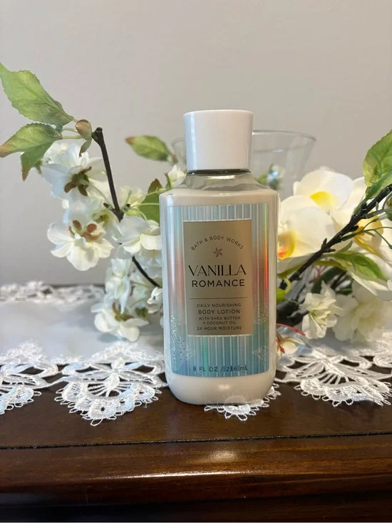 Bath & Body Works Vanilla Romance Body Lotion