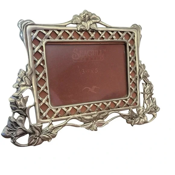 Vintage Seagull Pewter Frame Lattice & Floral Wedding Gift Photo Size 3.5” x 5”