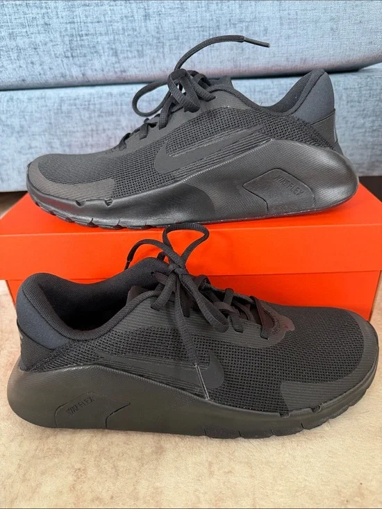 Nike Women’s Flex Train All-Black Mesh Training Sneakers