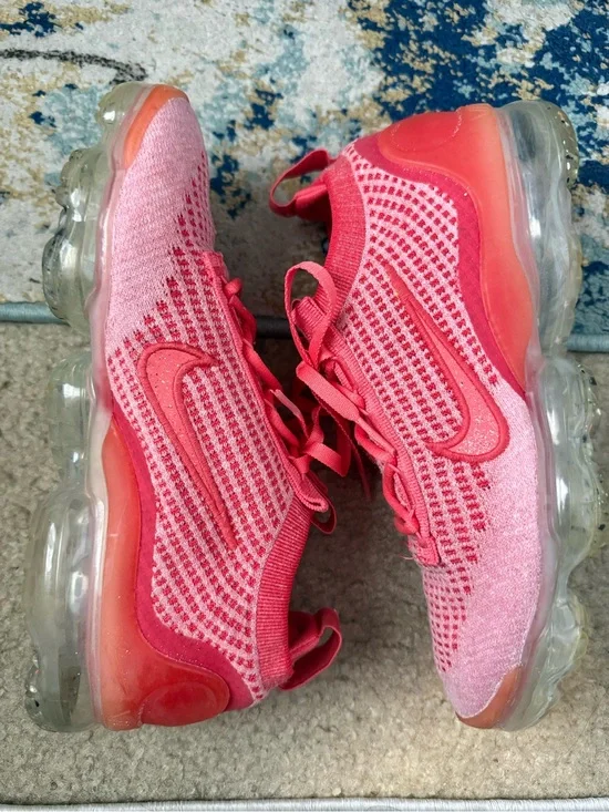 Nike Air Vapormax Women’s Knit Athletic Sneakers