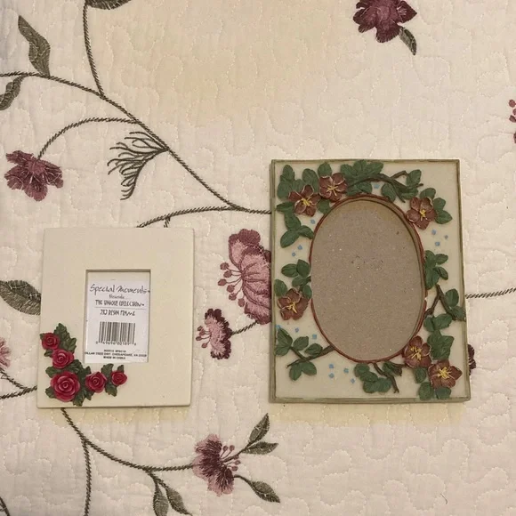 Picture frames Set of 2