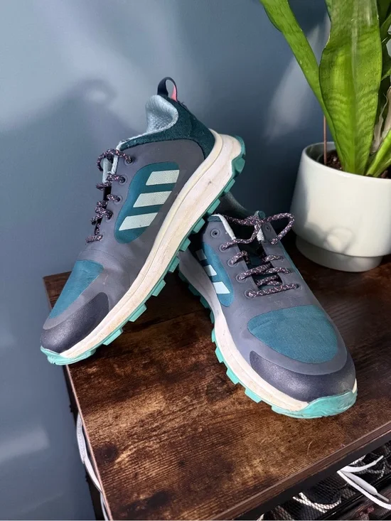 adidas Women's Athletic Shoes in Teal and Gray
