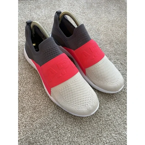 APL‎ Techloom Bliss Pink Knit Slip On Training Shoes Sneakers Women's Size 11
