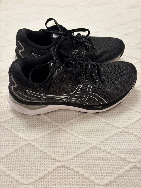Asics Gel-cumulus size 7.5 women