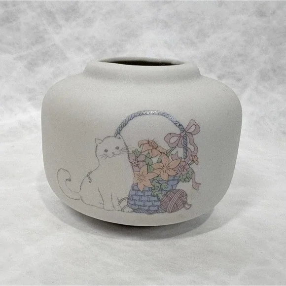 Vintage‎ Cat Bud Vase Ceramic Floral Basket Kitty Cottagecore 2.75