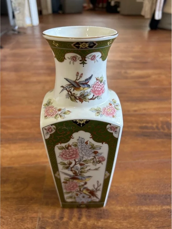 Arnart Imports Oriental Garden Porcelain Vase 1982