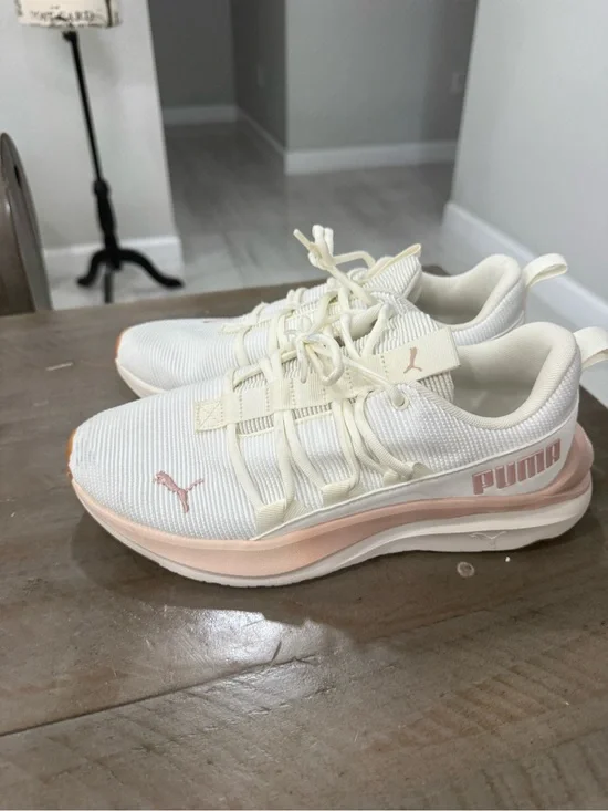 Puma Softride Women’s Sneakers White Pink Size 7 Running Walking Shoes