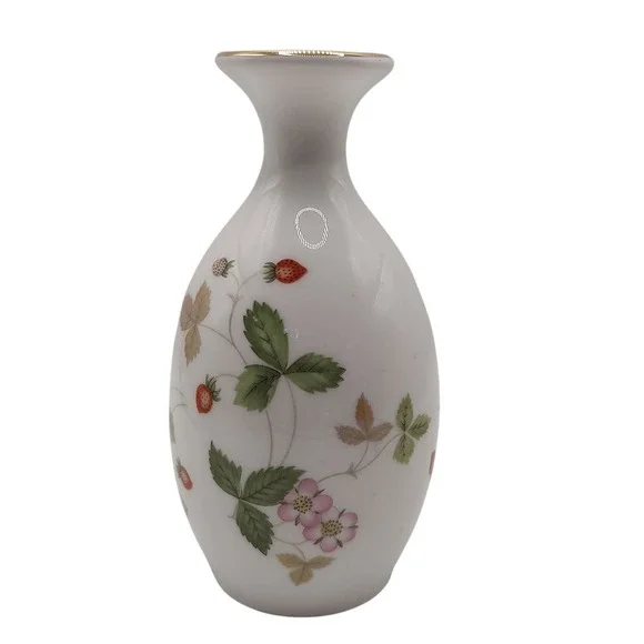 Vintage Wedgewood Wild Strawberry Vase Bud Bone China Gold Rim made‎ in England