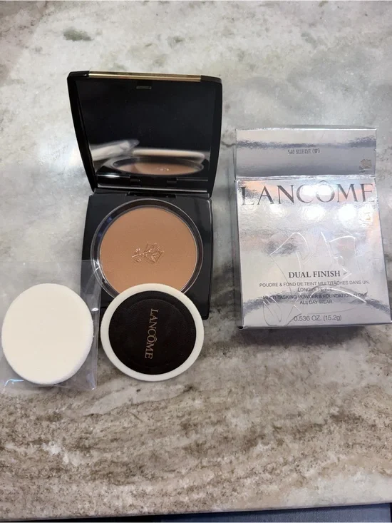 Lancôme Dual Finish Powder & Foundation in One