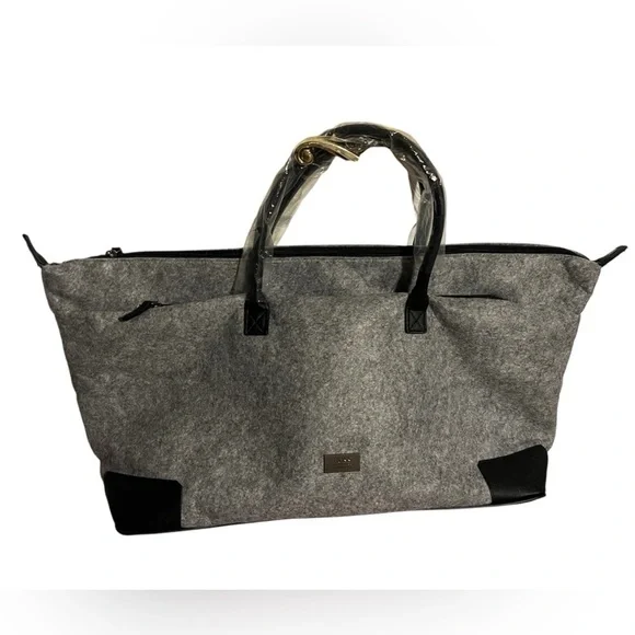 Hugo Boss Duffle Bag 25 1/2 X 14 Gray Black Accent With Logo