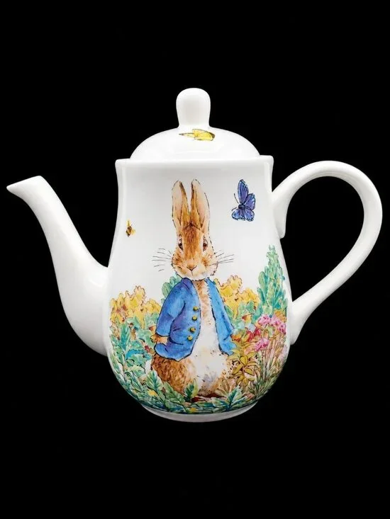 WORLD OF BEATRIX POTTER PETER RABBIT TEAPOT 7-3/4