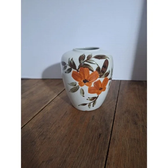 Vintage Japan Hand Painted Ceramic Bud‎ Vase Orange Floral White Ginger Jar 5.5