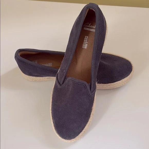 Clark’s Navy Suede Slip-On Espadrilles Size 7