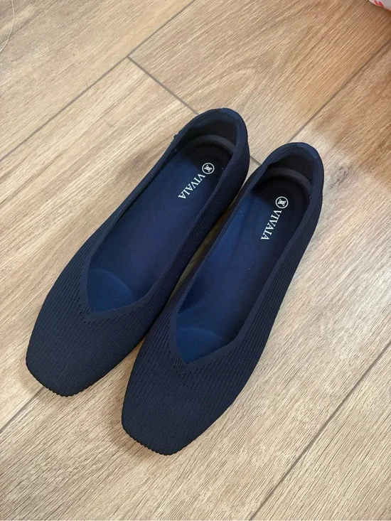 NWOB Vivaia Women's Navy Blue Margot 2.0 Square-toe V-Cut Flats Size EU 40.5 US9