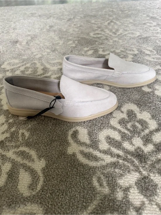 Tahari Light Gray Soft Suede Slip-On Loafers quiet luxury Size 7 NWT