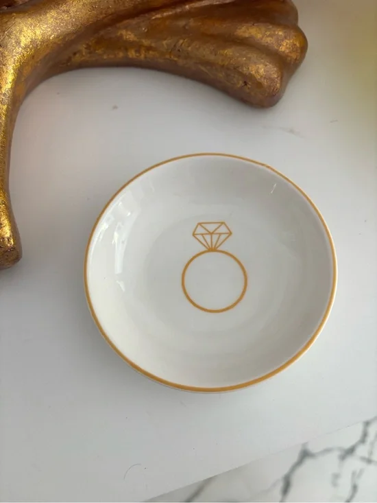 ESSENTIAL 🤩 Trinket Dish with Gold Ring Motif | NEW!