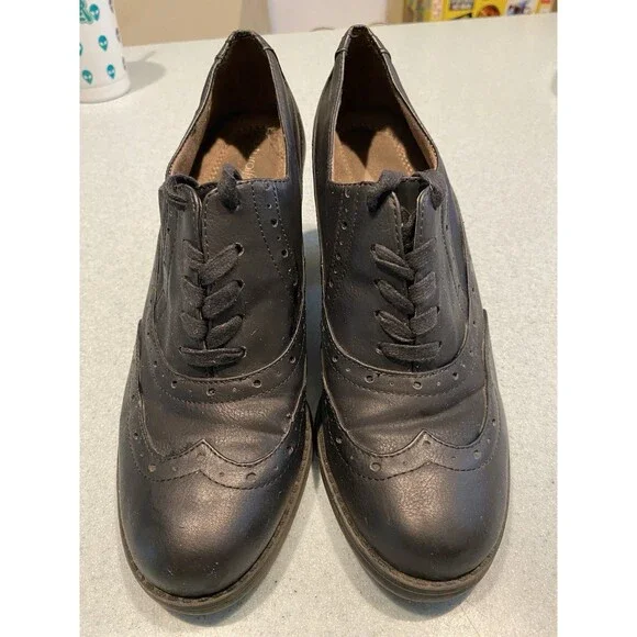 Joyce Women’s Black Leather Wingtip Brogue Lace-Up Oxford Heels Sz 9