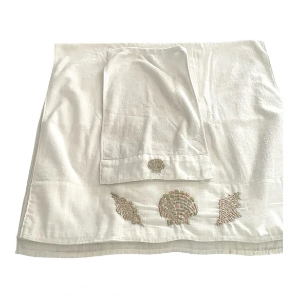 Three Piece Croscill 100% Corron White Embroidered Shells Bath Towel Set