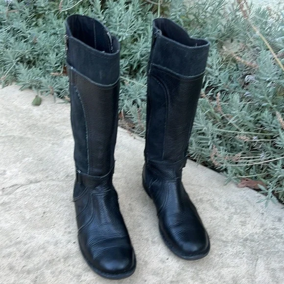 Clarks  Whistle Whey Black Zip up Boot Women's Size 8.5