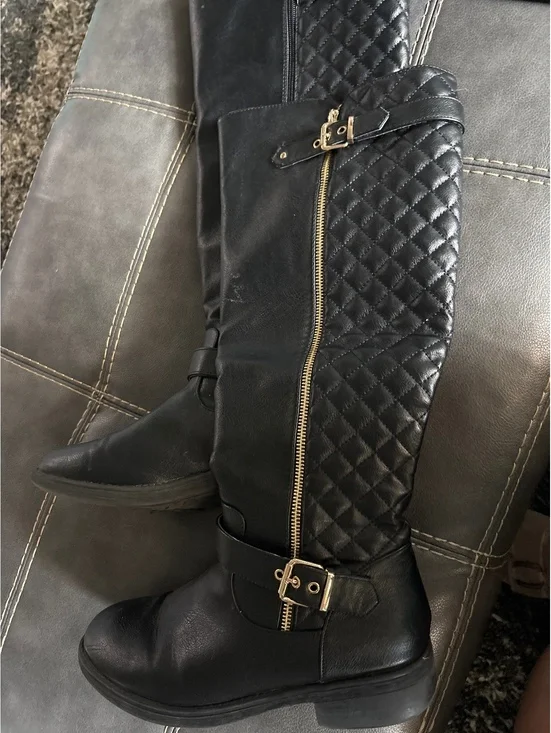 Women’s boots size 10 black