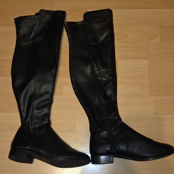 Snug Fit Over the Knee Black Fashion Boots 6.5